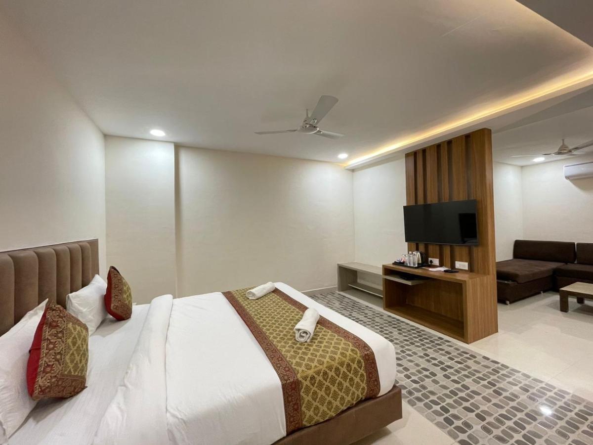 Hotel Santoor Варанасі Екстер'єр фото