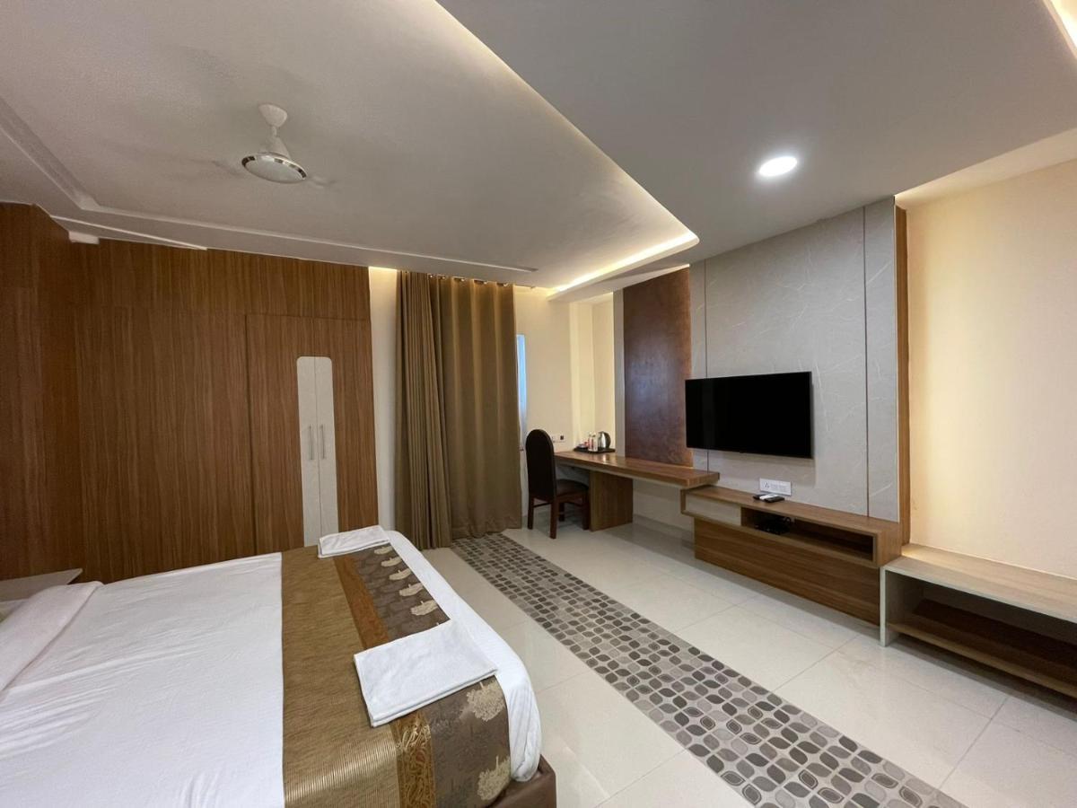 Hotel Santoor Варанасі Екстер'єр фото