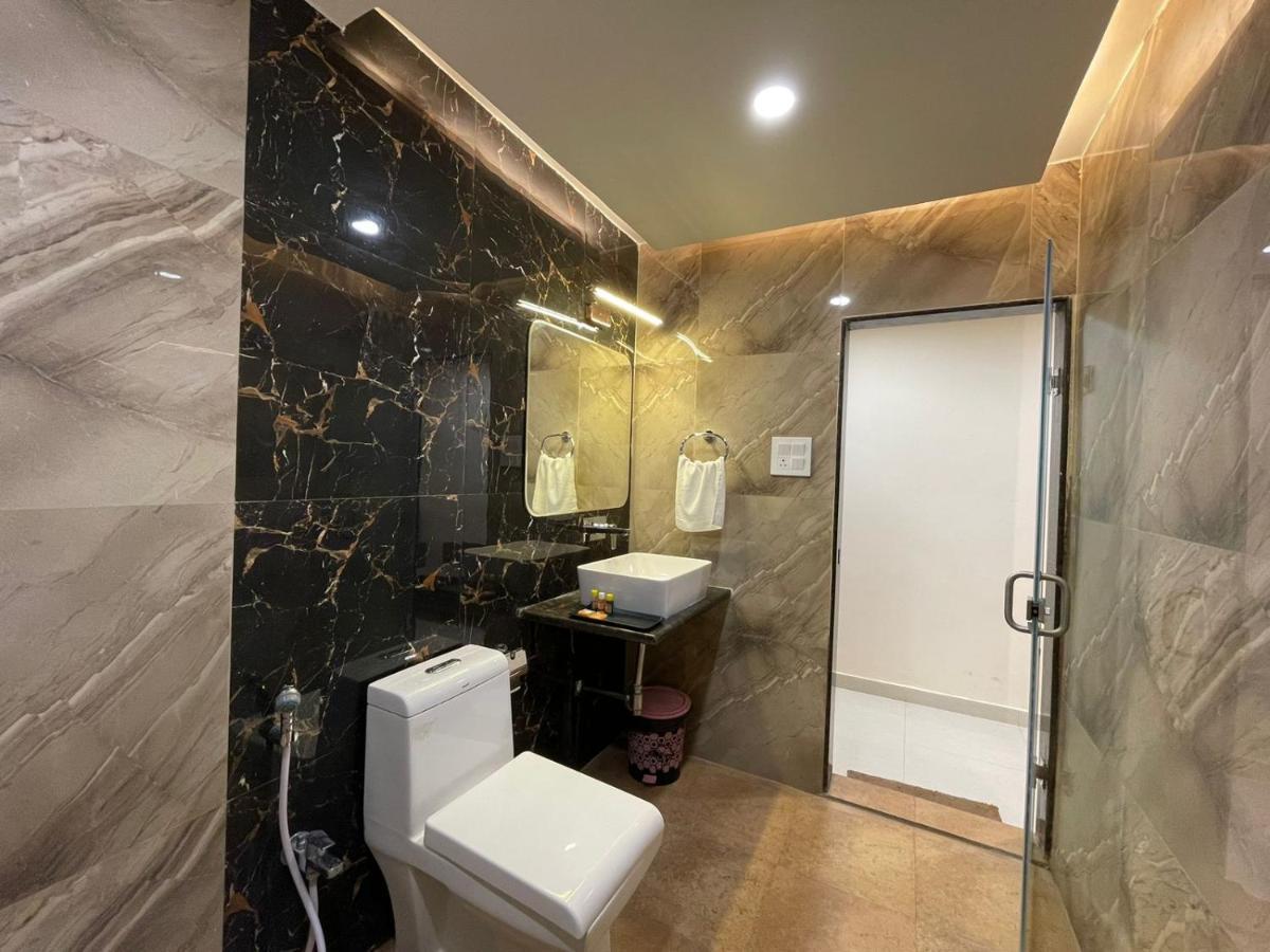 Hotel Santoor Варанасі Екстер'єр фото